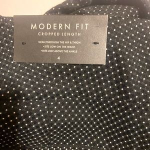 New with tags Ann Taylor Modern Fit Cropped pants Size 4